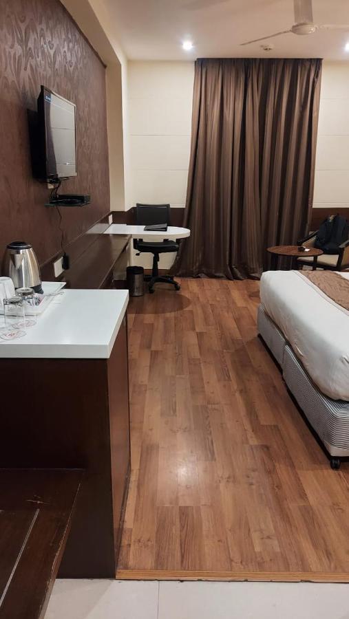 Hotel Casaya Inn Chinhat Dış mekan fotoğraf