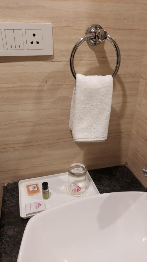 Hotel Casaya Inn Chinhat Dış mekan fotoğraf