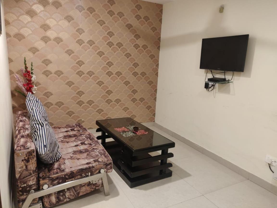 Hotel Casaya Inn Chinhat Dış mekan fotoğraf