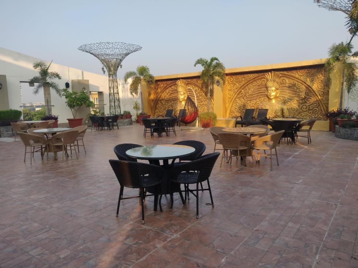 Hotel Casaya Inn Chinhat Dış mekan fotoğraf