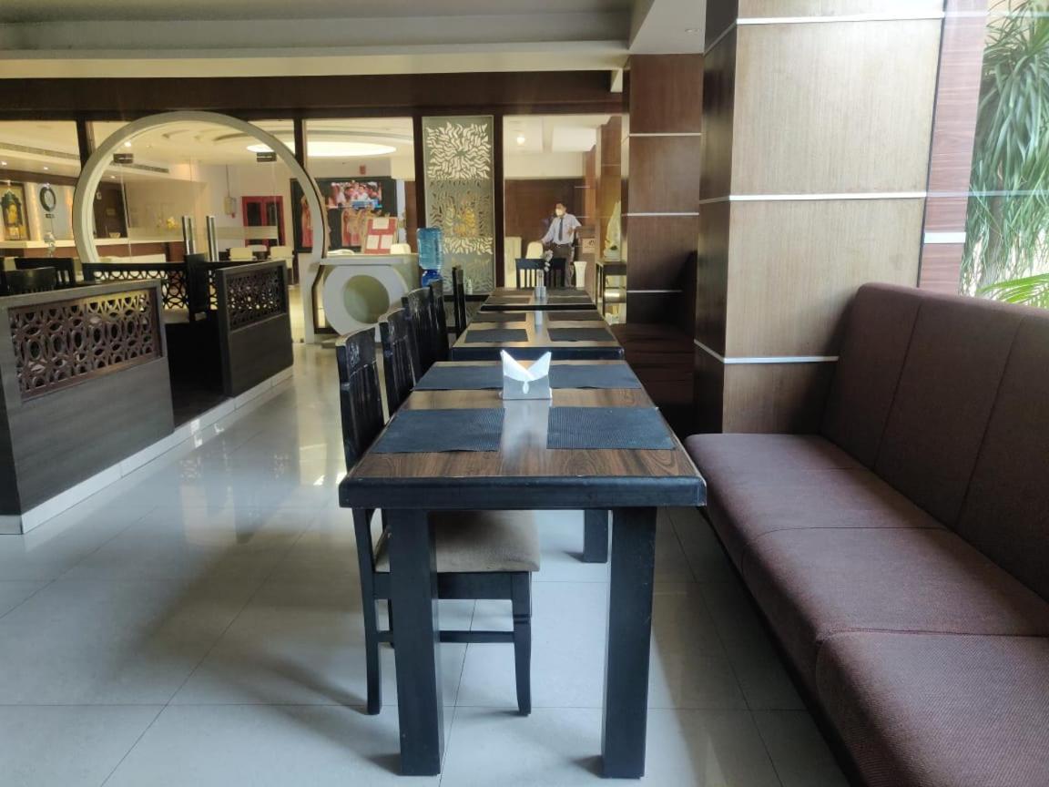 Hotel Casaya Inn Chinhat Dış mekan fotoğraf