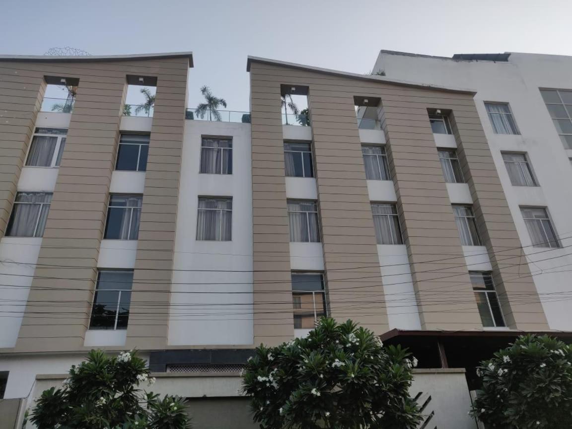 Hotel Casaya Inn Chinhat Dış mekan fotoğraf