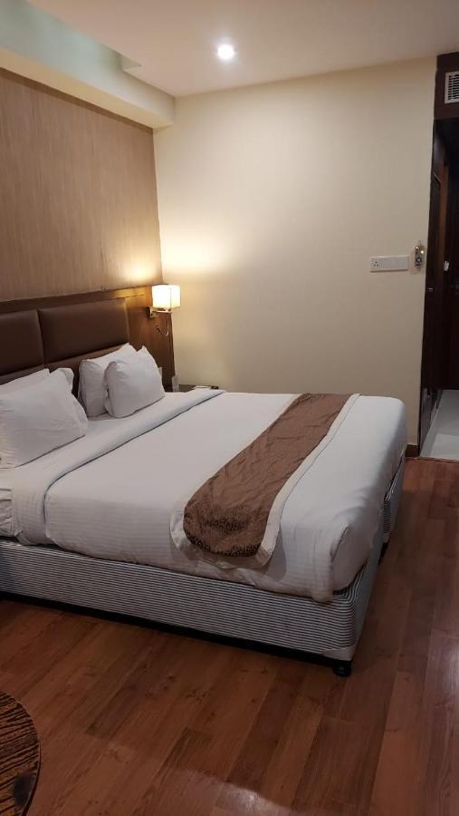 Hotel Casaya Inn Chinhat Dış mekan fotoğraf