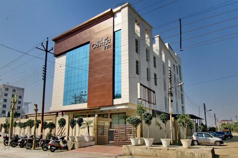 Hotel Casaya Inn Chinhat Dış mekan fotoğraf