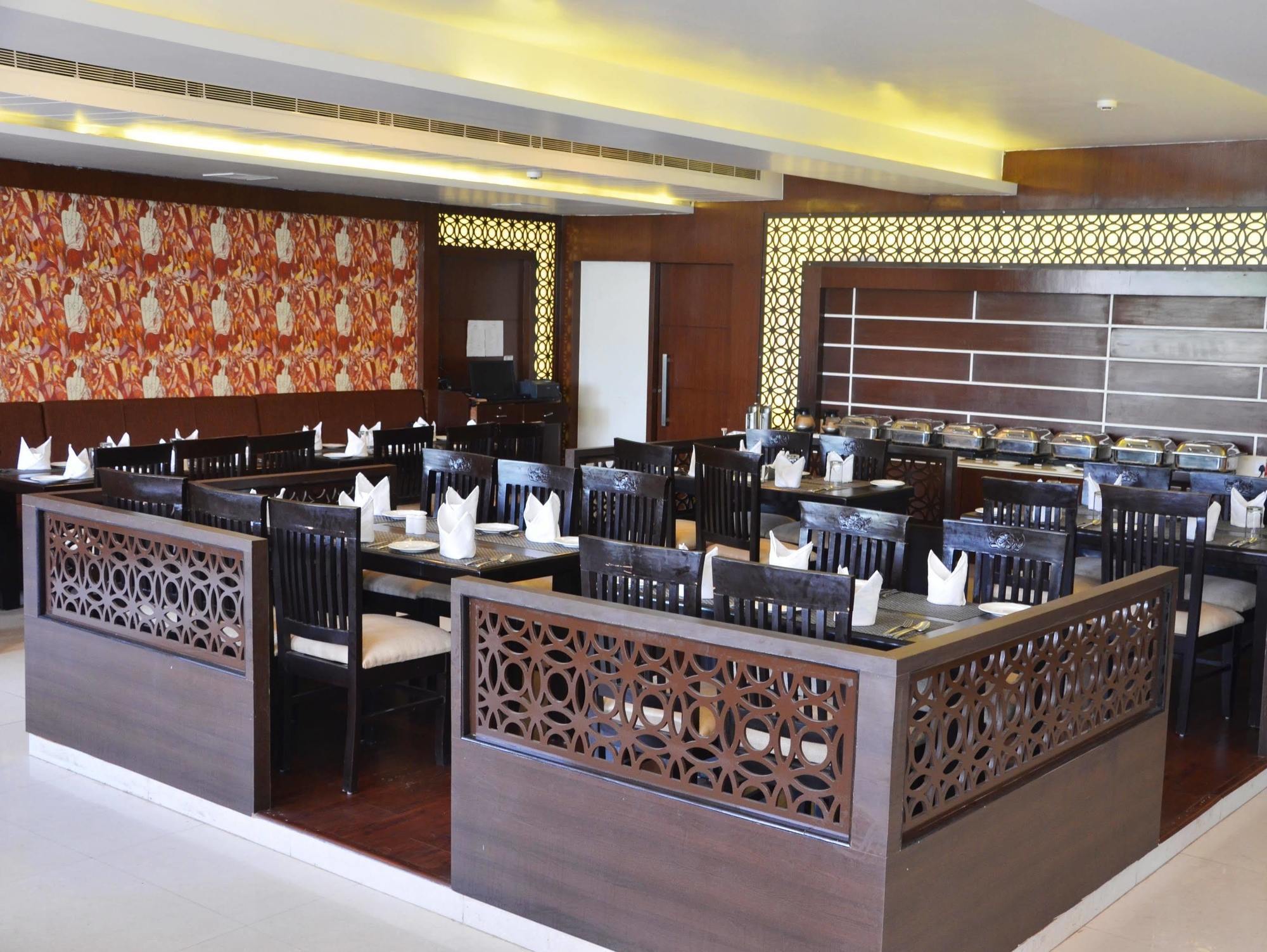 Hotel Casaya Inn Chinhat Dış mekan fotoğraf