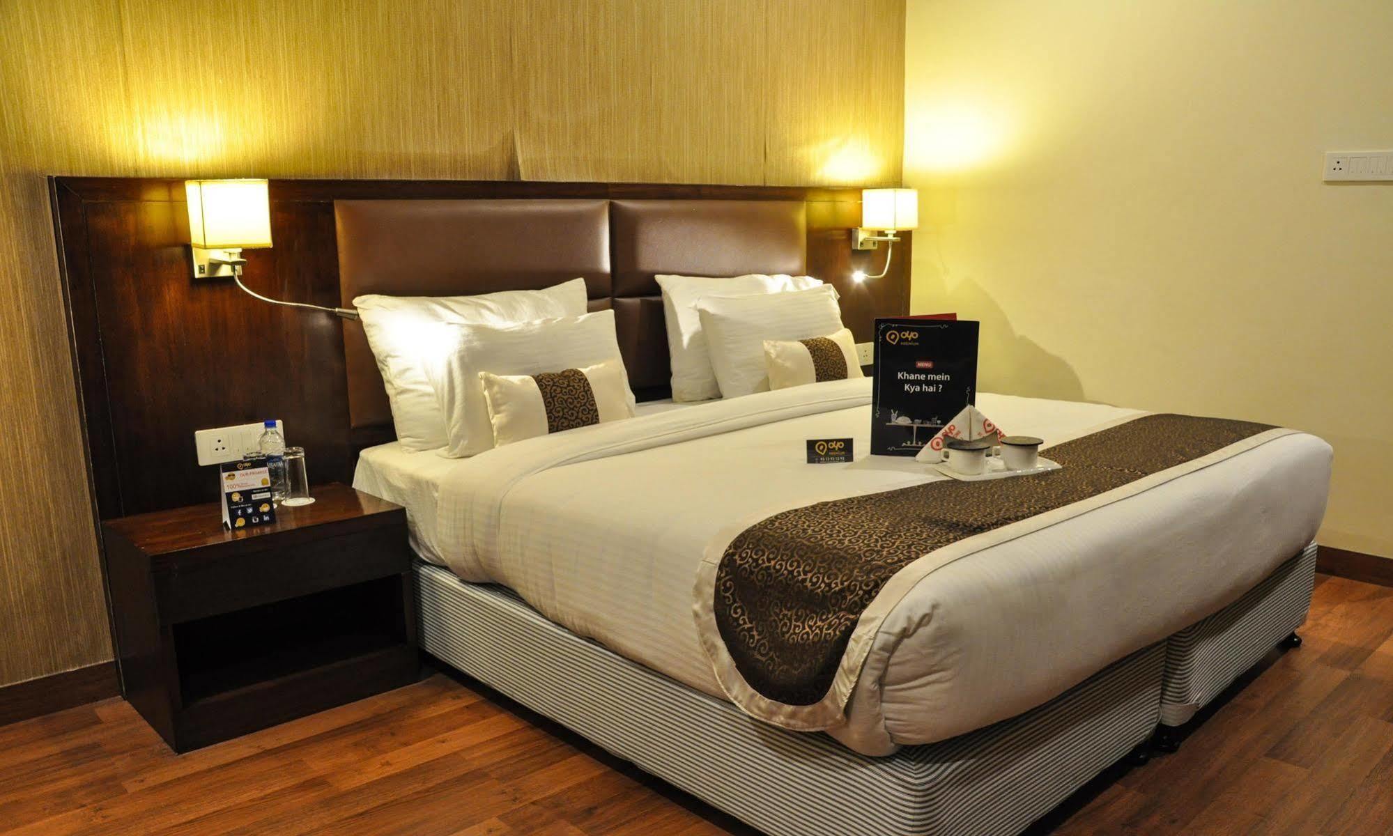 Hotel Casaya Inn Chinhat Dış mekan fotoğraf